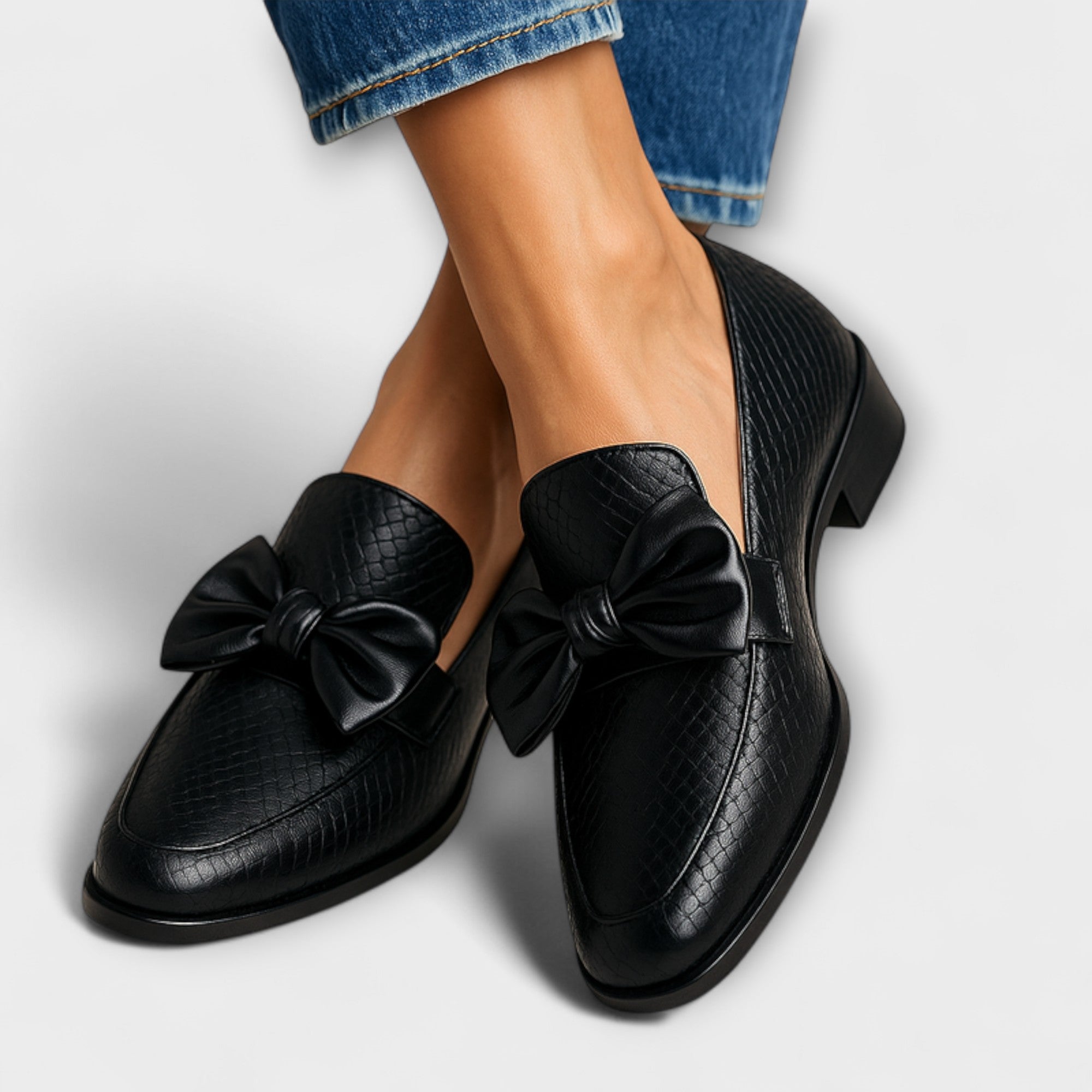 Claudia - Loafer with Bow Detail